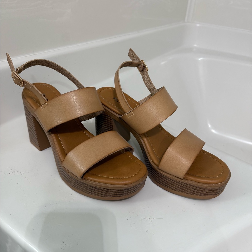Pierre Dumas Tan Platform Sandals with Chunky Heel